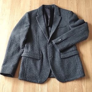 Emporio Armani Men's Sport coat size 42 Slim Made in Italy.
